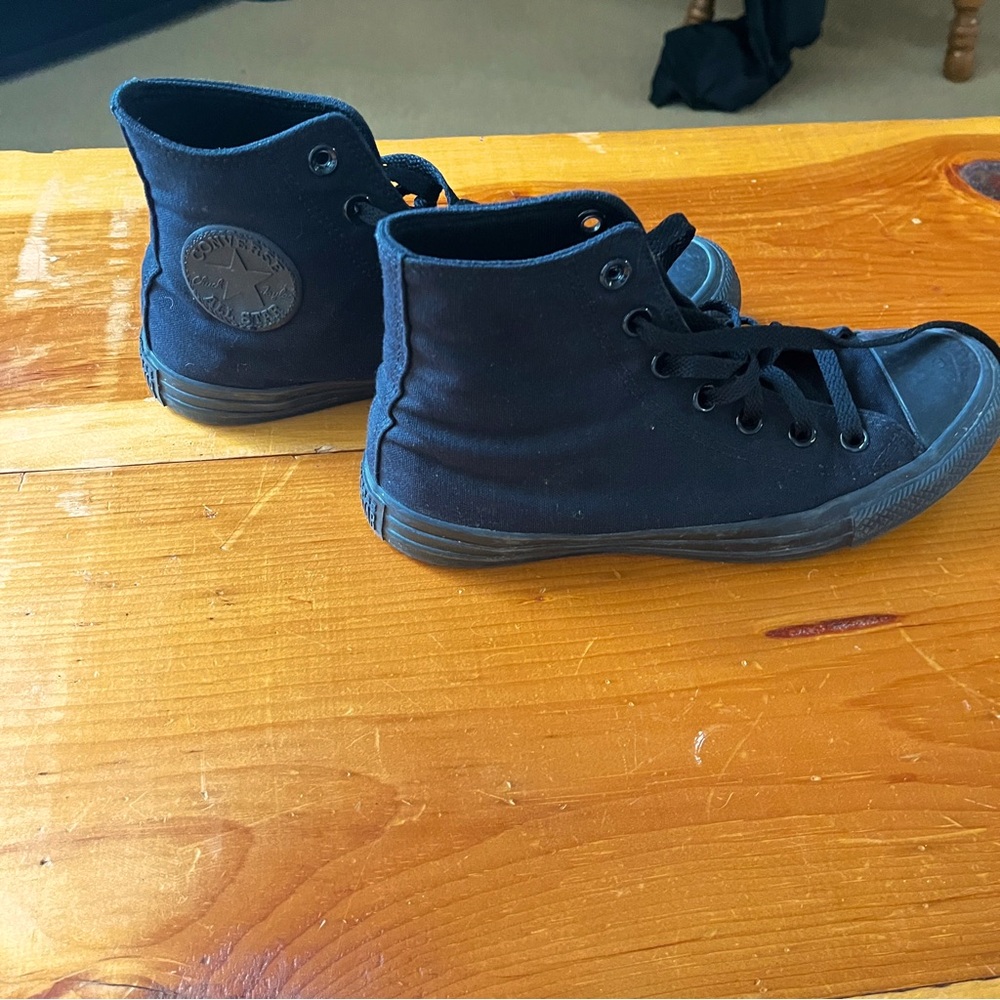 Black converse size 8 in women's